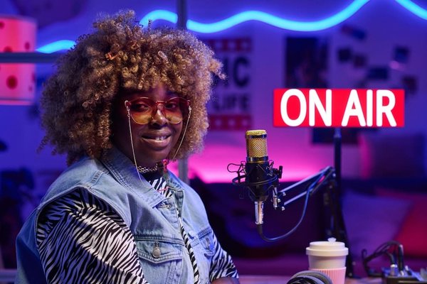 What's the Best Setup for a Home Baking Studio with a Commercial-Grade Oven?