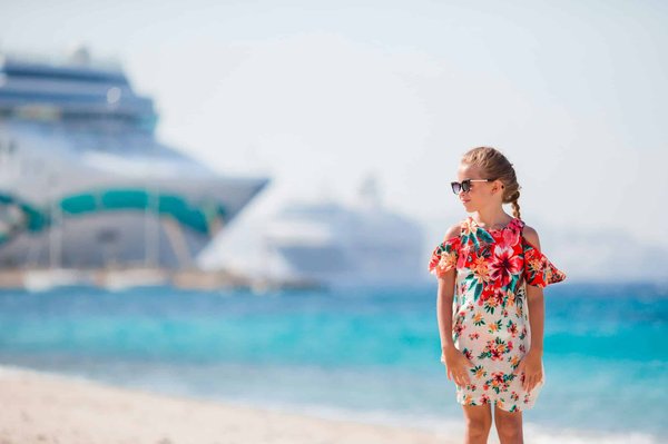 How to Choose the Right Type of Lightweight Wool for a Summer Blazer?