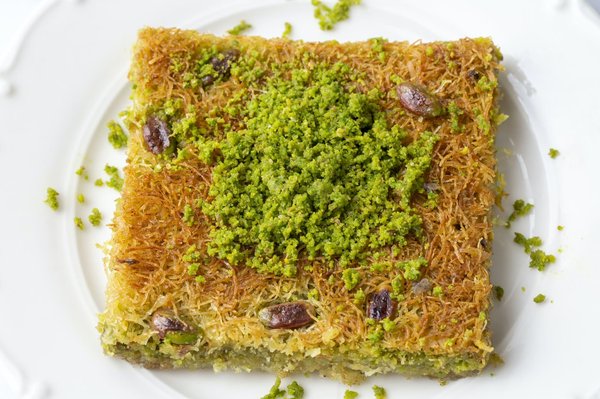 How Can You Create a Silky Mango Lassi with Cardamom and Saffron?